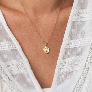 Jilly Box Sugar Blossom Beet Necklace New in Package